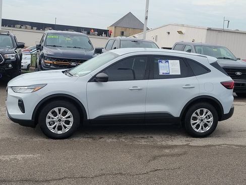 Certified 2026 Ford Escape Active w/ Cold Weather Package FWD image 2