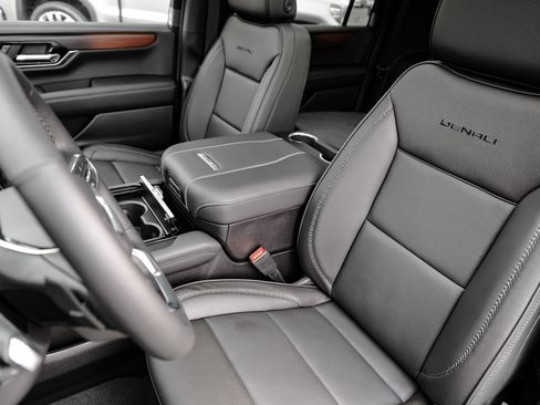 New 2026 GMC Yukon XL Denali w/ Sun & Power Step Package image 16