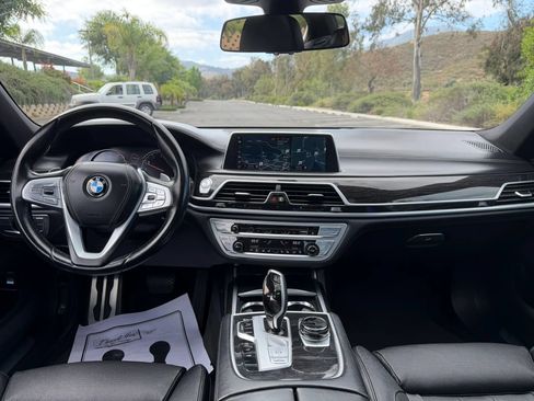 Used 2017 BMW 740i RWD image 20