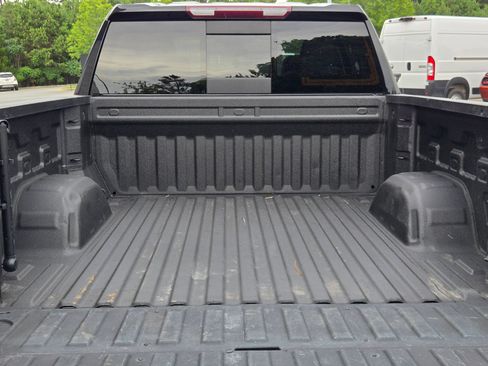 Used 2022 GMC Sierra 1500 SLT w/ SLT Convenience Package AWD/4WD image 18
