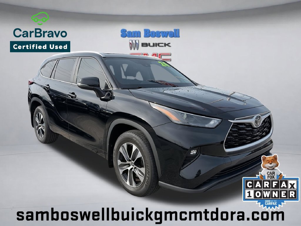 Used 2024 Toyota Highlander XLE FWD image 1