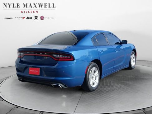 Used 2021 Dodge Charger SXT w/ Leather Interior Group RWD image 16