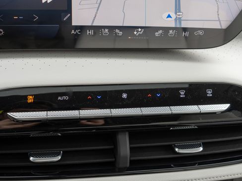 New 2026 Buick Enclave Avenir w/ Super Cruise Package image 14