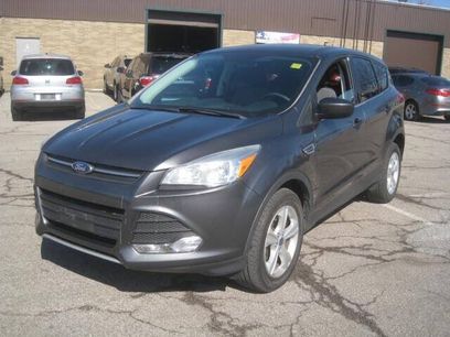 Used 2016 Ford Escape SE w/ SE Cold Weather Package