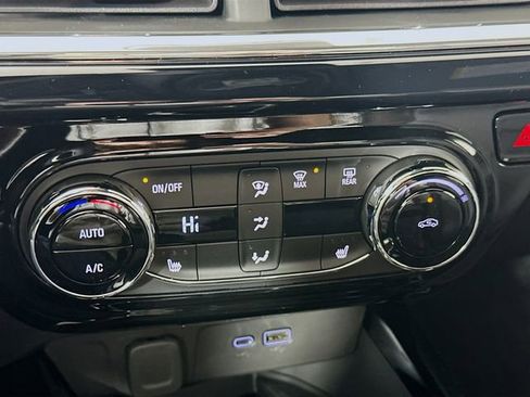 New 2026 Chevrolet Trax RS w/ Sunroof Package image 15