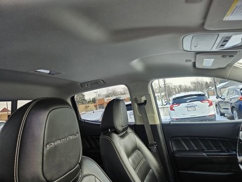 Certified 2021 GMC Canyon Denali image 8