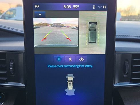 Used 2022 Ford Explorer Platinum w/ Equipment Group 601A image 22