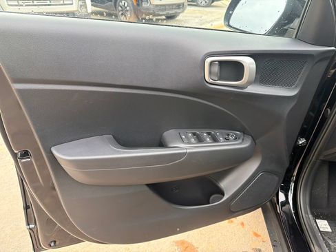 New 2026 Hyundai Venue SEL FWD image 11