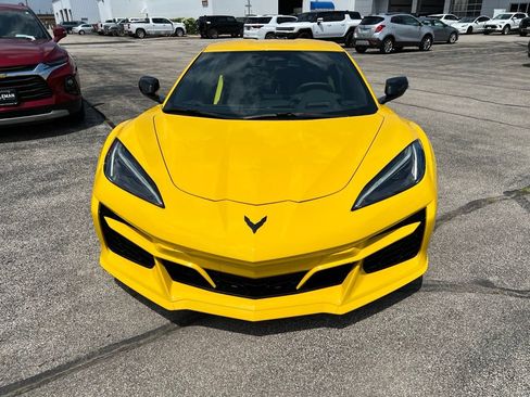 Used 2025 Chevrolet Corvette E-Ray AWD/4WD image 3