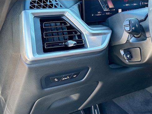 Certified 2024 BMW X6 xDrive40i w/ Executive Package image 10