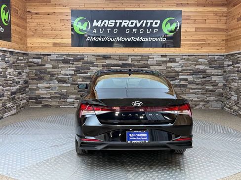 Used 2023 Hyundai Elantra SEL FWD image 18