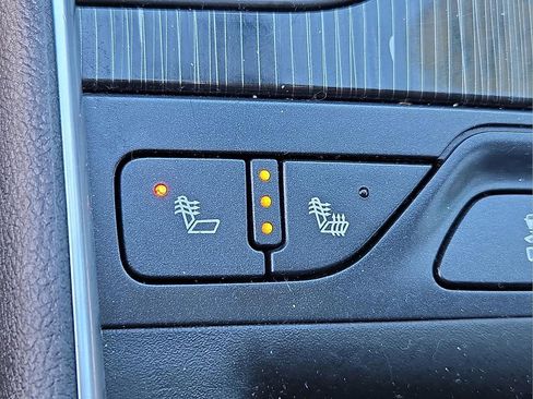 Used 2018 Chevrolet Impala Premier image 25