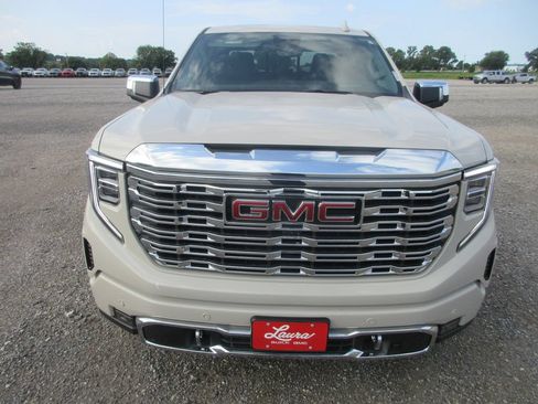 New 2026 GMC Sierra 1500 Denali w/ Denali Reserve Package AWD/4WD image 11