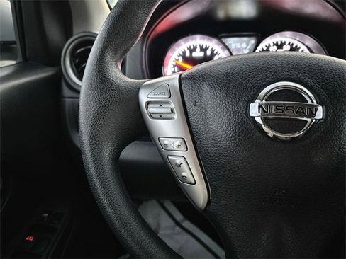 Used 2017 Nissan Versa SV image 29