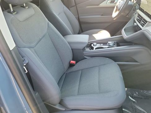 Used 2026 Ford Explorer Active RWD image 16