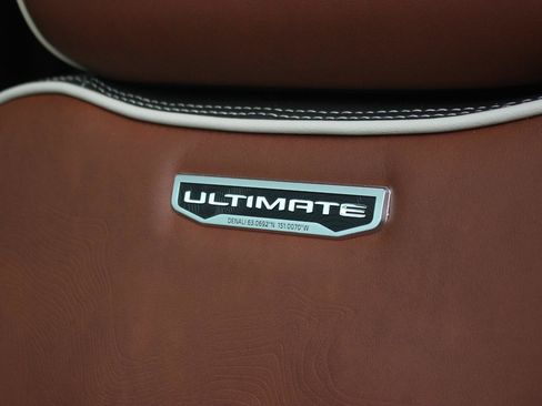 Used 2024 GMC Sierra 2500 Denali Ultimate w/ Max Trailering Package AWD/4WD image 19