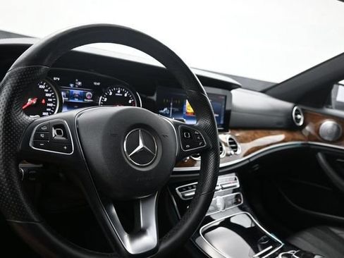 Used 2017 Mercedes-Benz E 300 4MATIC w/ Premium 1 Package image 10