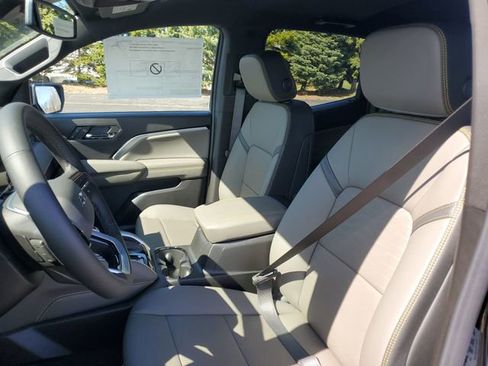 New 2026 Chevrolet Colorado ZR2 w/ Technology Package image 18