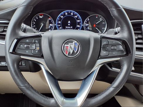 Used 2023 Buick Enclave Avenir AWD/4WD image 17