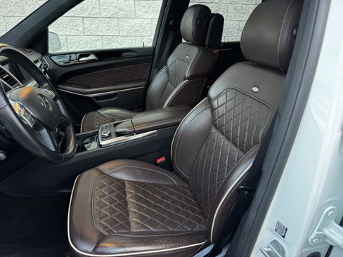 Used 2014 Mercedes-Benz GL 450 4MATIC image 7