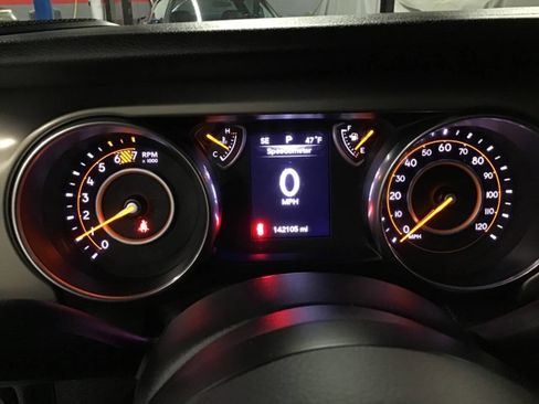 Used 2019 Jeep Wrangler Unlimited Sport S image 12