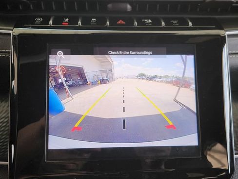 Used 2023 Jeep Grand Cherokee Altitude RWD image 16