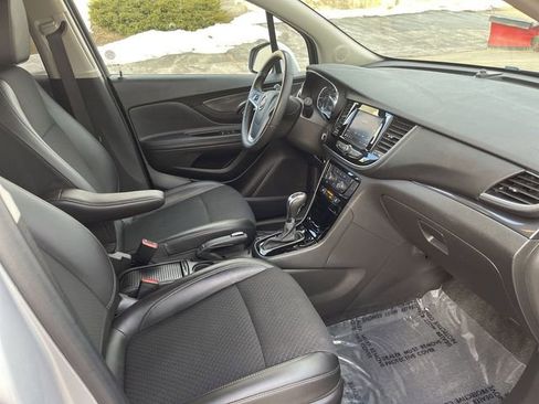 Used 2022 Buick Encore Preferred w/ Safety Package image 17