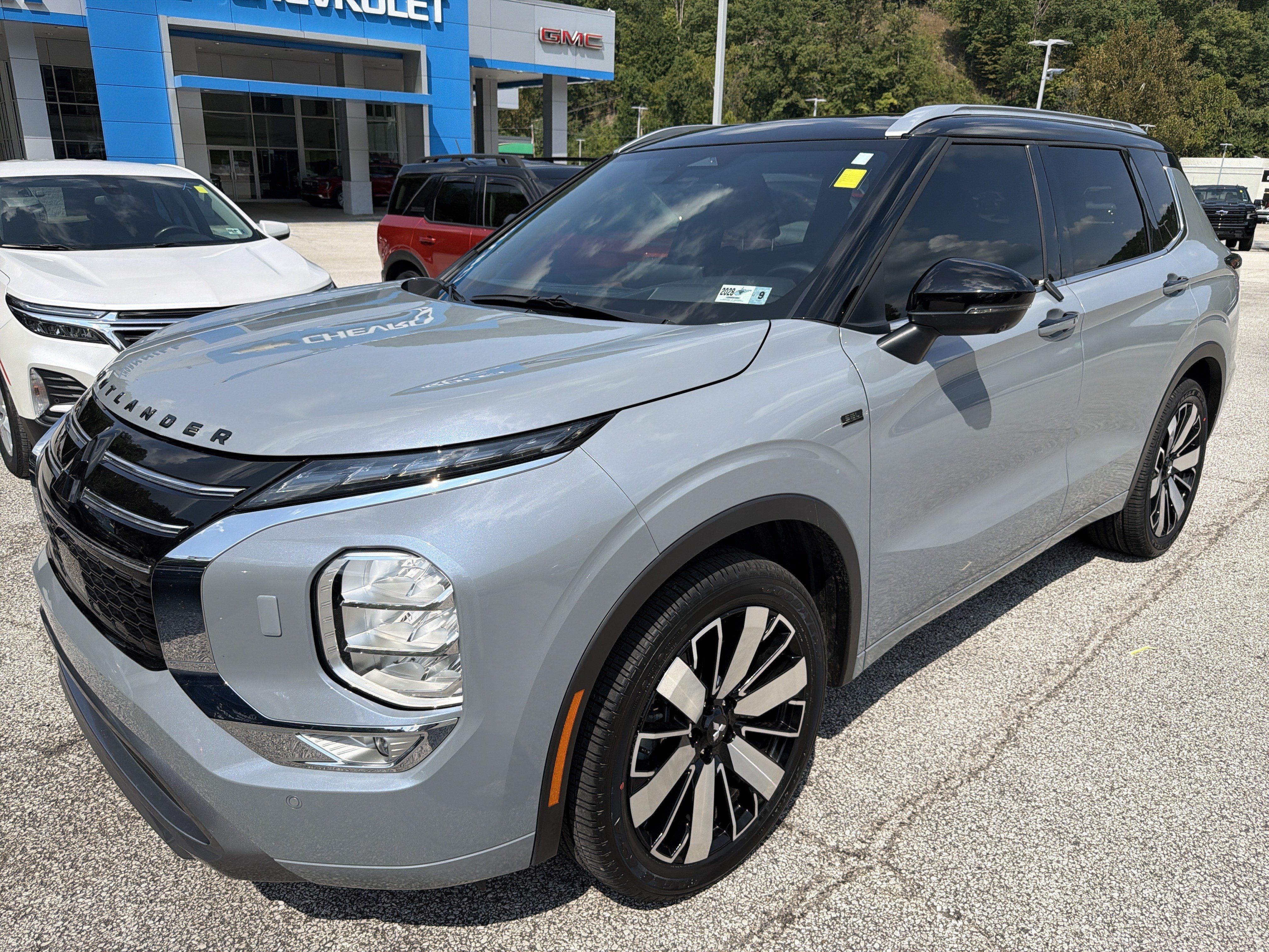 Used 2025 Mitsubishi Outlander SEL AWD/4WD image 6
