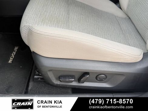 Used 2021 Nissan Rogue SV FWD image 11