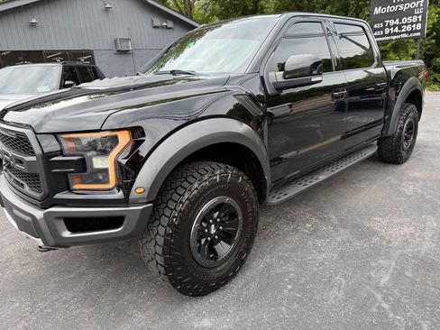 Used 2017 Ford F150 Raptor w/ Equipment Group 802A Luxury AWD/4WD image 20