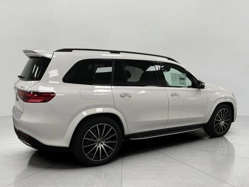 New 2026 Mercedes-Benz GLS 580 4MATIC image 2