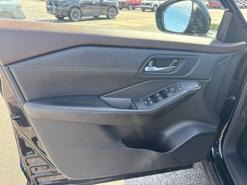 Certified 2023 Nissan Rogue SV w/ SV Premium B Package AWD/4WD image 14