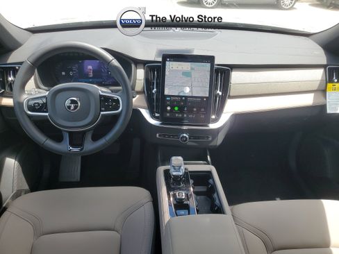 Used 2026 Volvo XC90 B6 Plus w/ Protection Package Premier AWD/4WD image 13