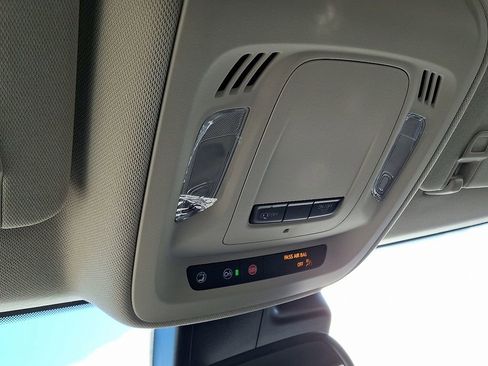 Used 2023 Buick Envision Essence image 25