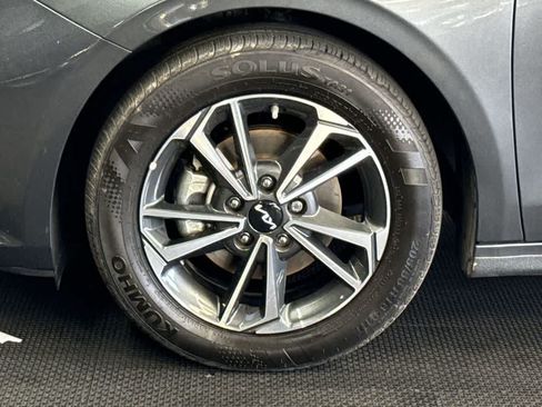 Certified 2024 Kia Forte LXS FWD image 11