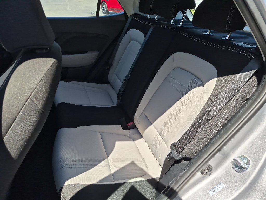 Used 2025 Hyundai Venue SEL FWD image 27