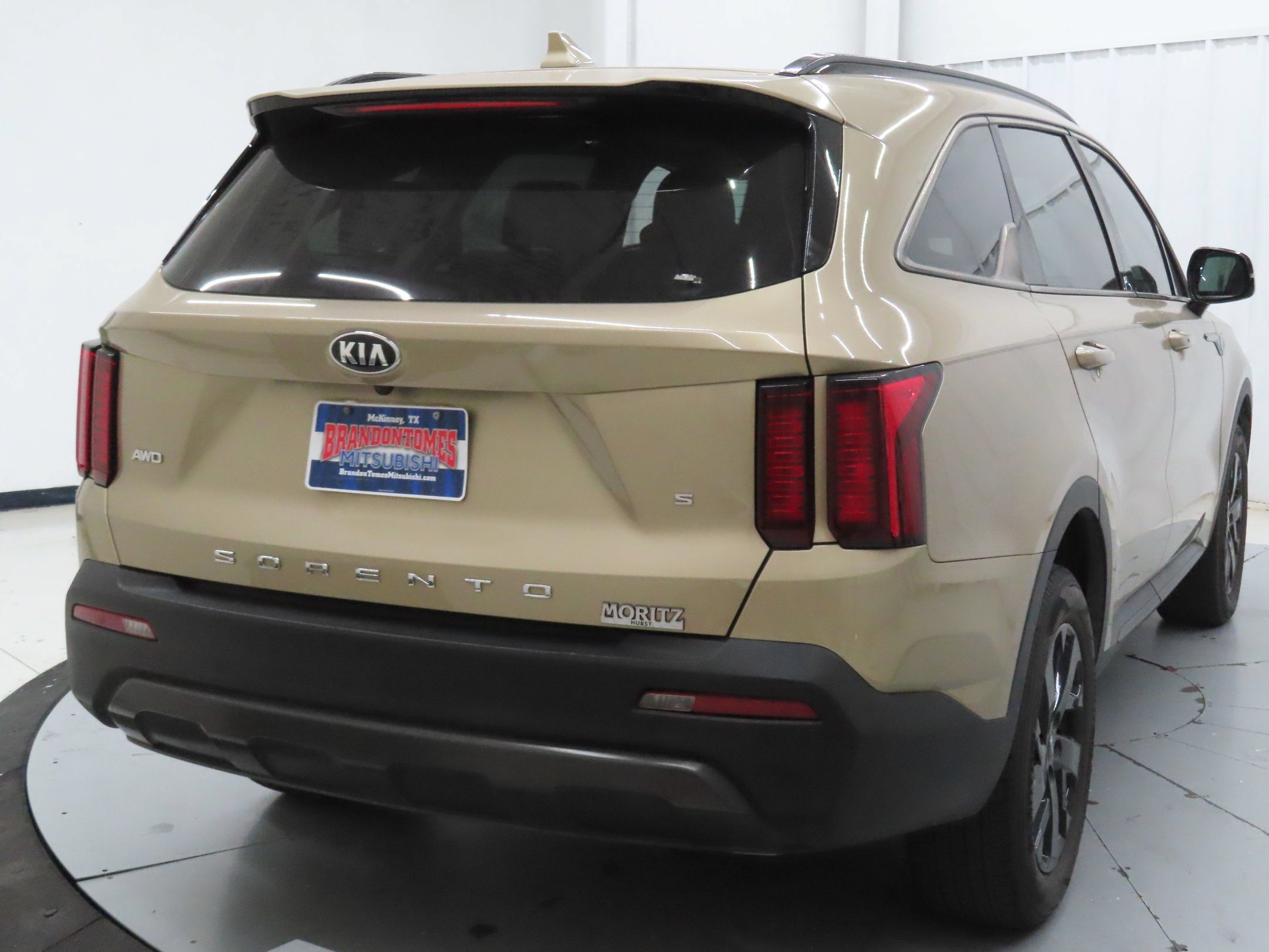 Used 2021 Kia Sorento S w/ Panoramic Sunroof Package AWD/4WD image 3