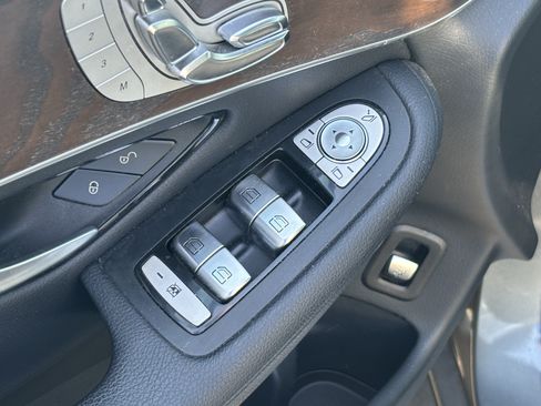 Used 2018 Mercedes-Benz GLC 300 4MATIC image 15