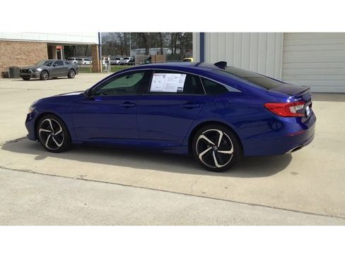 Used 2022 Honda Accord Sport image 6