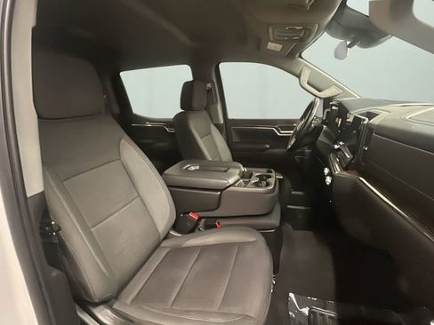 Used 2023 GMC Sierra 1500 SLE image 9
