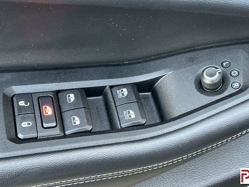 Used 2022 Jeep Grand Cherokee L Laredo image 13