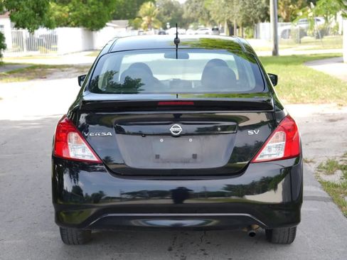 Used 2019 Nissan Versa SV FWD image 8