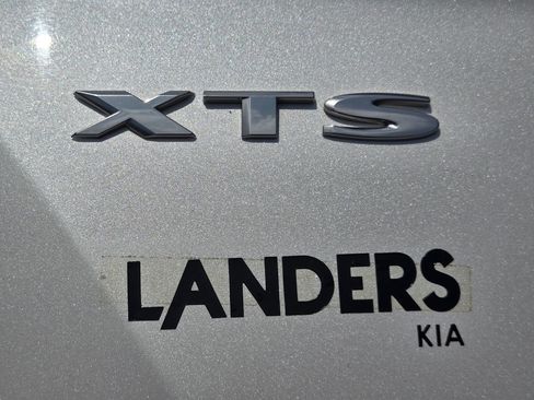 Used 2018 Cadillac XTS Luxury FWD image 35