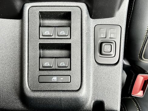 New 2025 Ford Bronco Badlands image 40