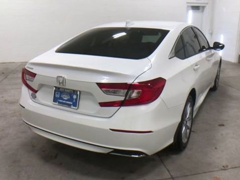 Used 2022 Honda Accord LX image 9