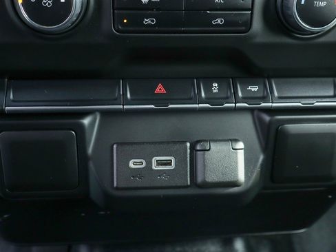 Used 2022 Chevrolet Silverado 3500 W/T image 31