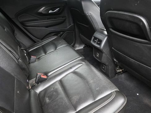 Used 2022 GMC Terrain SLT AWD/4WD image 10