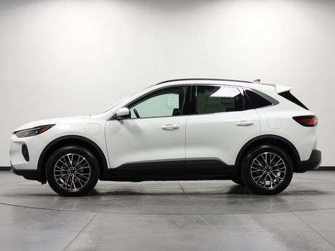 Used 2025 Ford Escape SE FWD image 7