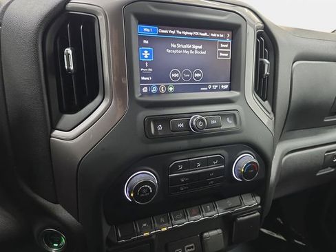 Used 2022 Chevrolet Silverado 1500 Custom Trail Boss AWD/4WD image 19