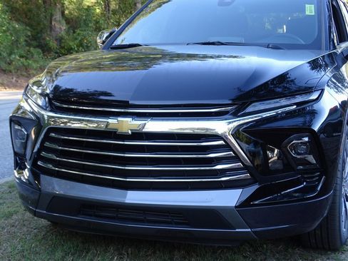 Used 2025 Chevrolet Blazer Premier w/ Enhanced Convenience Package image 28